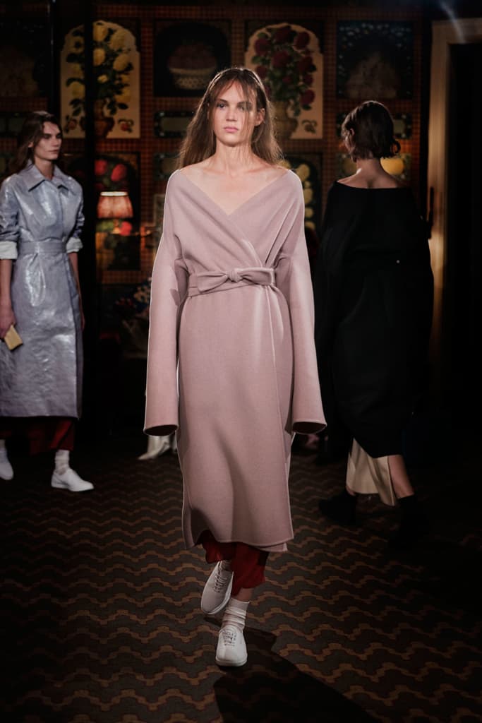 The Row Mary-Kate Ashley Olsen 2018 Spring Summer Collection NYFW New York Fashion Week Show Carlyle Hotel