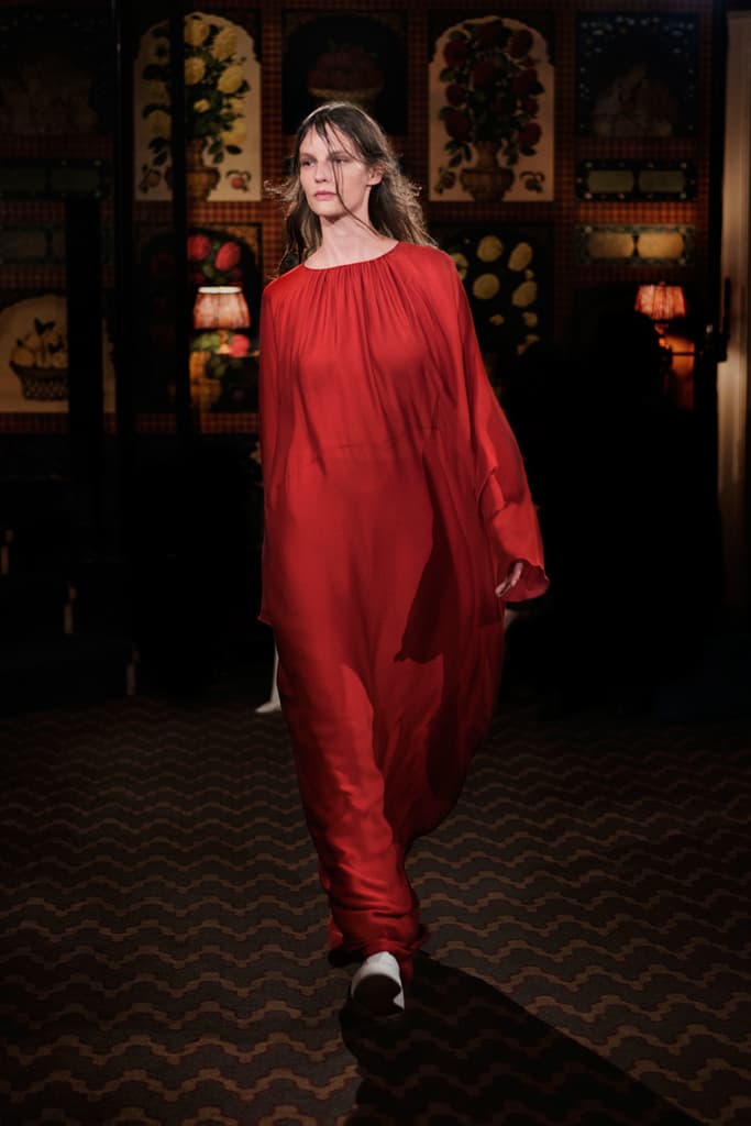 The Row Mary-Kate Ashley Olsen 2018 Spring Summer Collection NYFW New York Fashion Week Show Carlyle Hotel