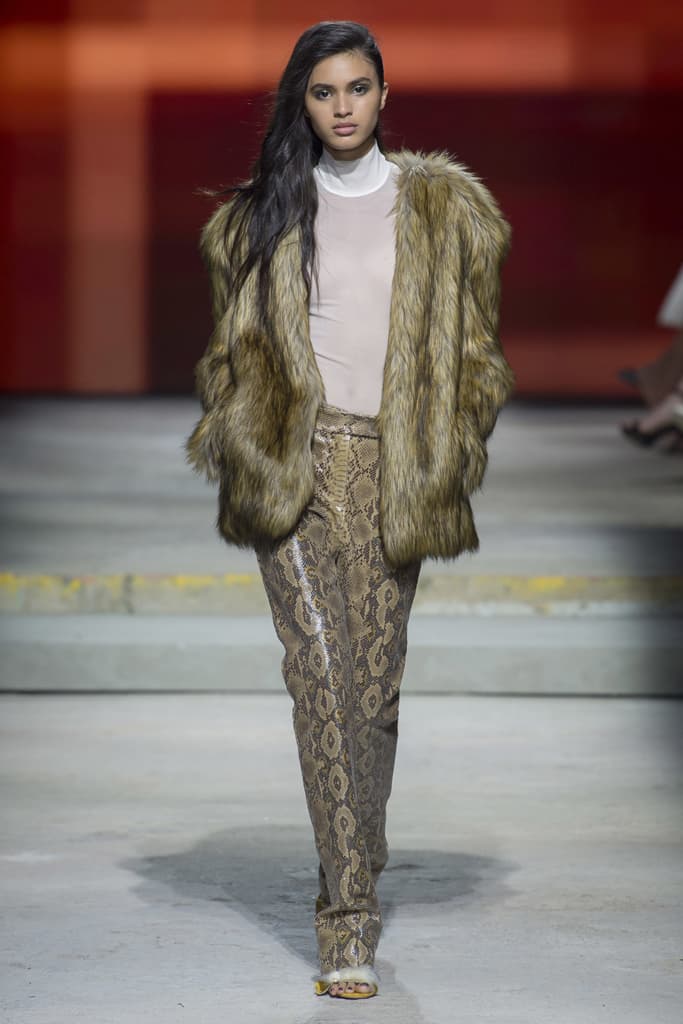 Topshop Unique Spring 2018 Collection London Fashion Week LFW Show Adwoa Aboah Hailey Baldwin Jourdan Dunn Joan Smalls Fashion