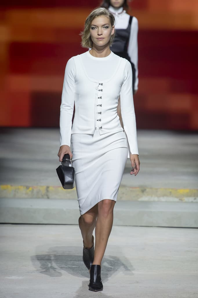 Topshop Unique Spring 2018 Collection London Fashion Week LFW Show Adwoa Aboah Hailey Baldwin Jourdan Dunn Joan Smalls Fashion