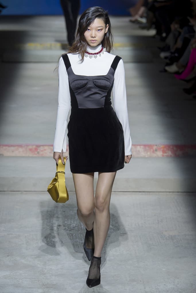 Topshop Unique Spring 2018 Collection London Fashion Week LFW Show Adwoa Aboah Hailey Baldwin Jourdan Dunn Joan Smalls Fashion