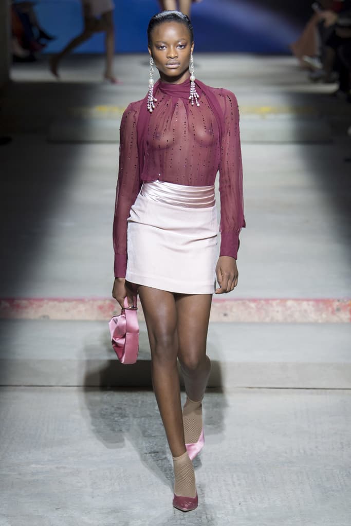 Topshop Unique Spring 2018 Collection London Fashion Week LFW Show Adwoa Aboah Hailey Baldwin Jourdan Dunn Joan Smalls Fashion