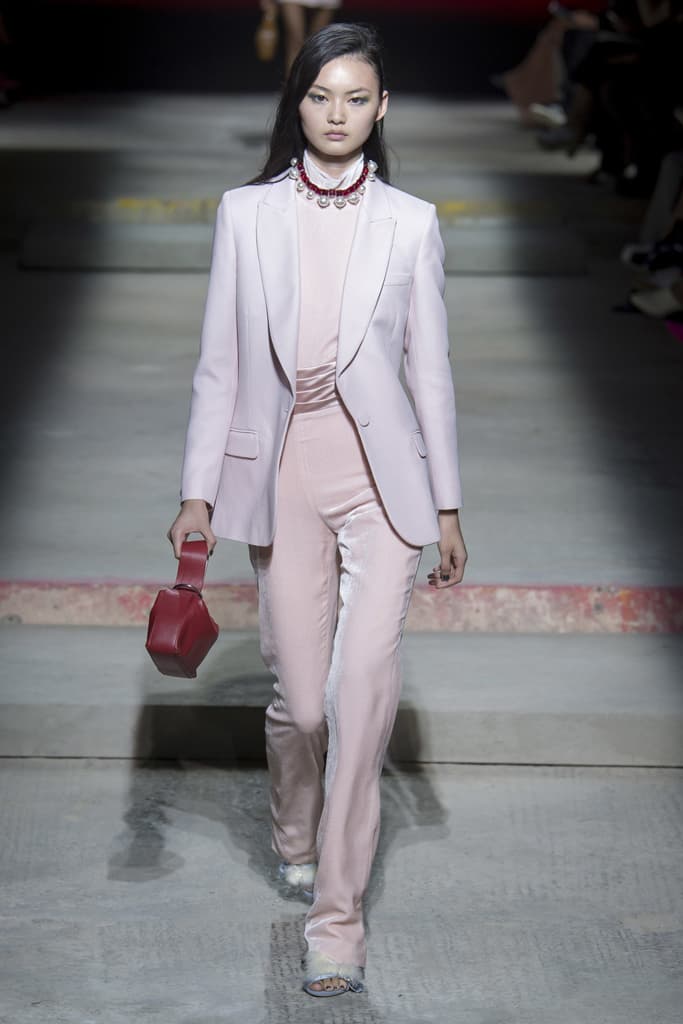 Topshop Unique Spring 2018 Collection London Fashion Week LFW Show Adwoa Aboah Hailey Baldwin Jourdan Dunn Joan Smalls Fashion