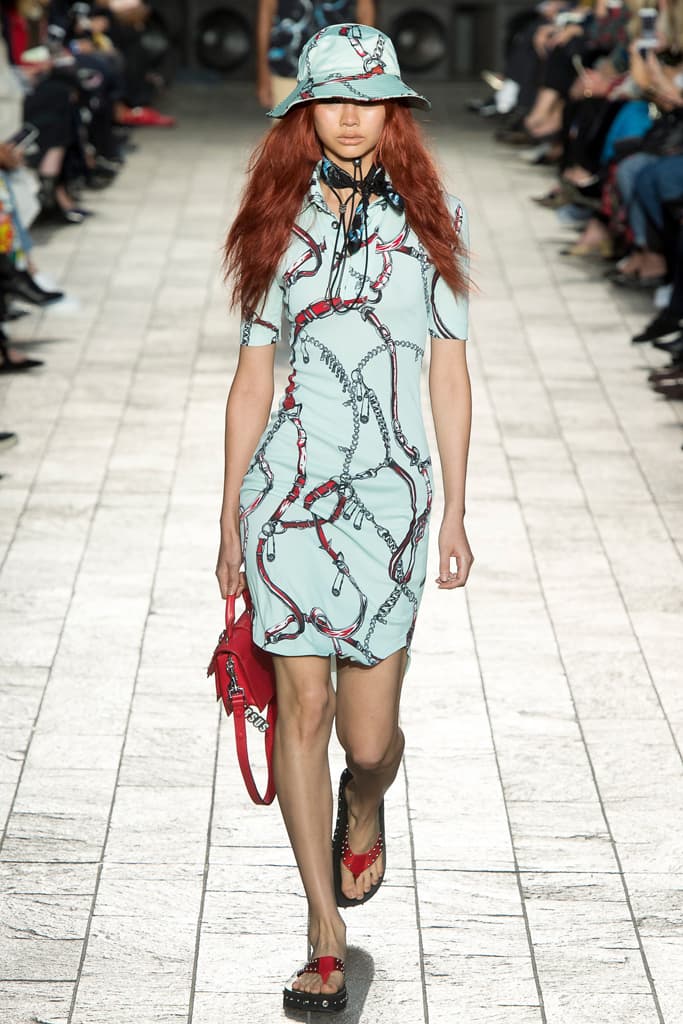 Versus Versace Donatella Spring 2018 Ready To Wear London Fashion Week Adwoa Aboah 90s Plaid Collection