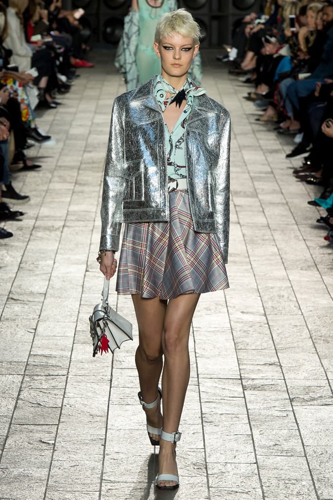 Versus Versace Donatella Spring 2018 Ready To Wear London Fashion Week Adwoa Aboah 90s Plaid Collection