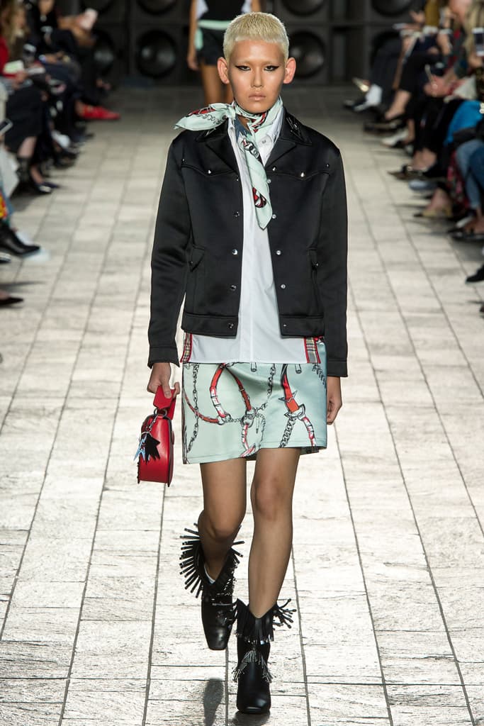 Versus Versace Donatella Spring 2018 Ready To Wear London Fashion Week Adwoa Aboah 90s Plaid Collection