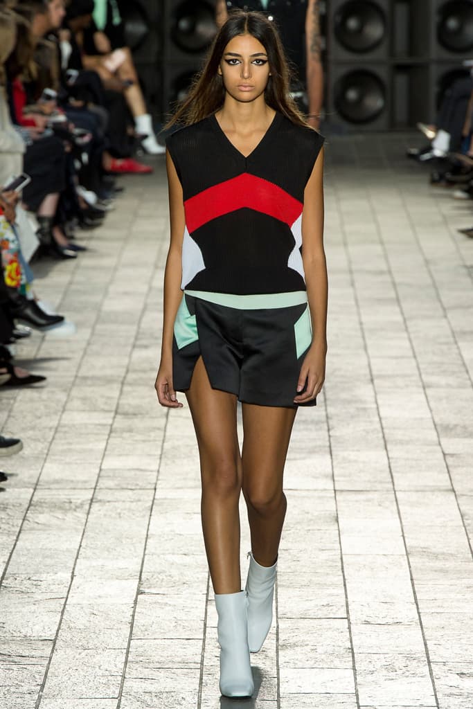 Versus Versace Donatella Spring 2018 Ready To Wear London Fashion Week Adwoa Aboah 90s Plaid Collection