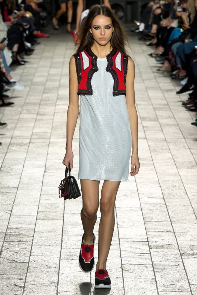 Versus Versace Donatella Spring 2018 Ready To Wear London Fashion Week Adwoa Aboah 90s Plaid Collection