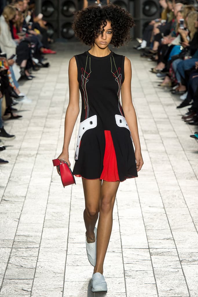 Versus Versace Donatella Spring 2018 Ready To Wear London Fashion Week Adwoa Aboah 90s Plaid Collection