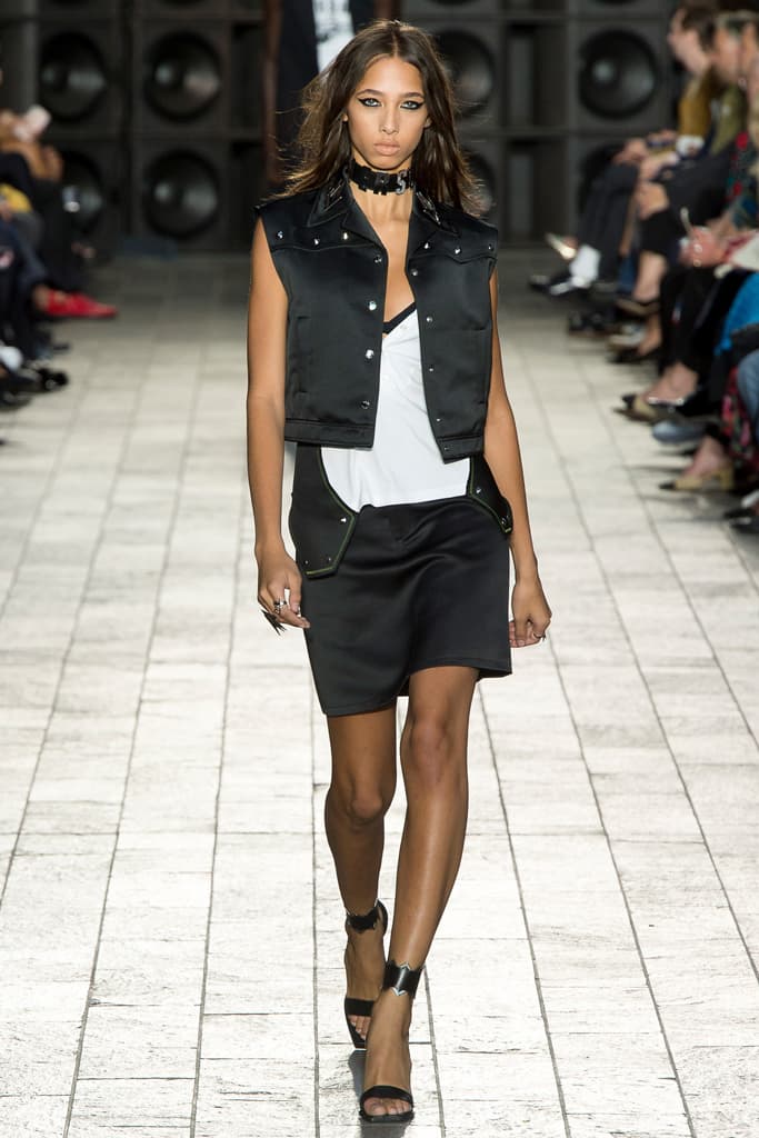 Versus Versace Donatella Spring 2018 Ready To Wear London Fashion Week Adwoa Aboah 90s Plaid Collection