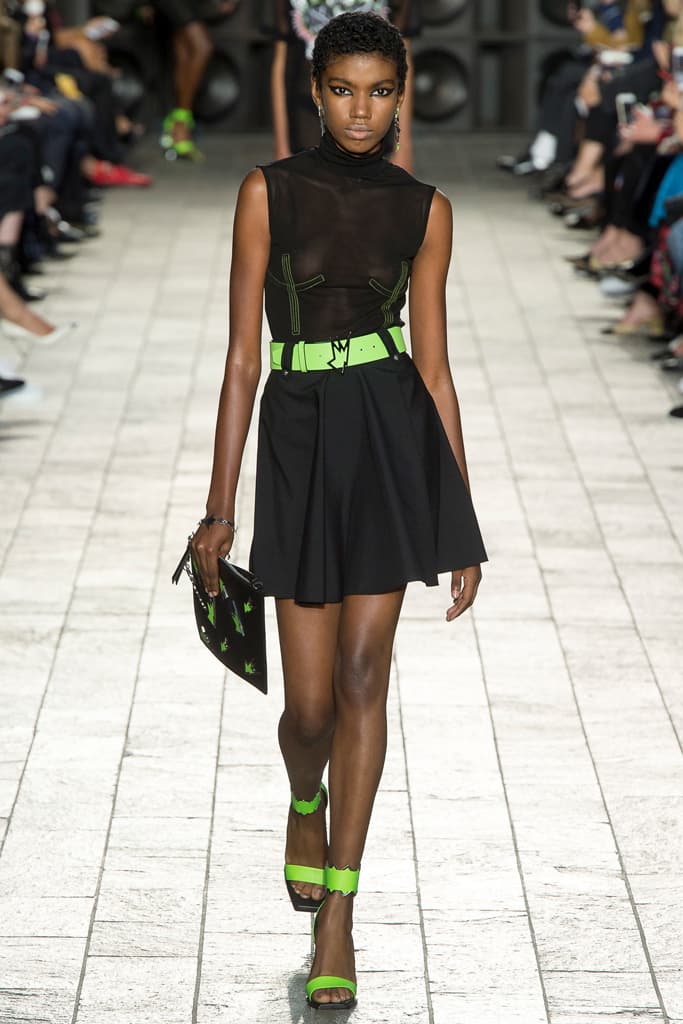 Versus Versace Donatella Spring 2018 Ready To Wear London Fashion Week Adwoa Aboah 90s Plaid Collection