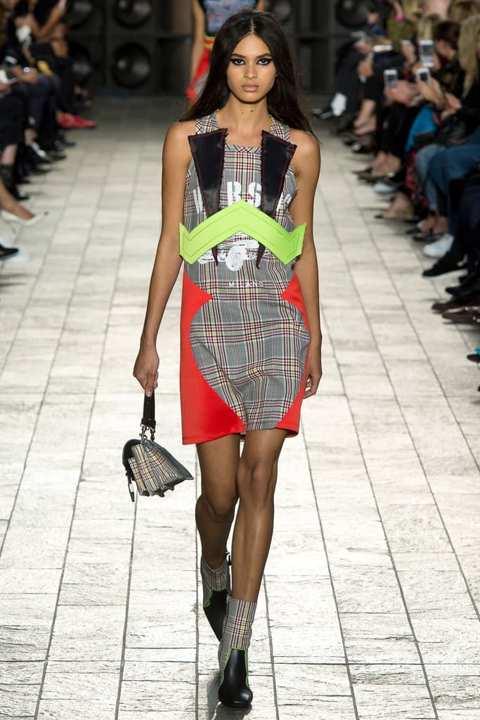 Versus Versace Donatella Spring 2018 Ready To Wear London Fashion Week Adwoa Aboah 90s Plaid Collection