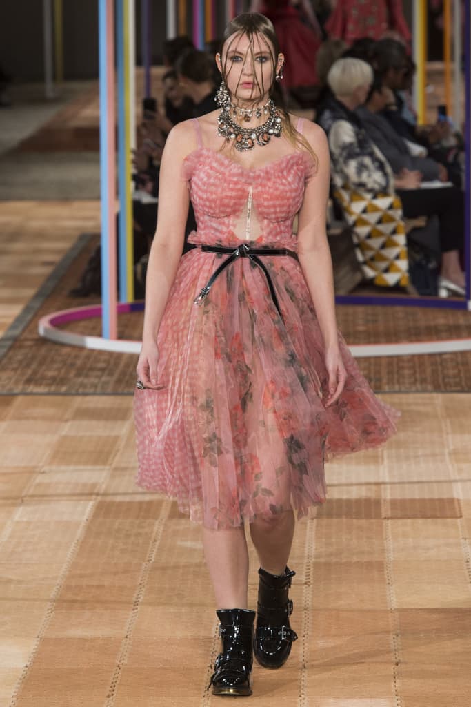 Alexander McQueen Spring Summer 2018 Show Ready To Wear Paris Fashion Week Sarah Burton Floral Garden Textile Technique Flowers Embroidery