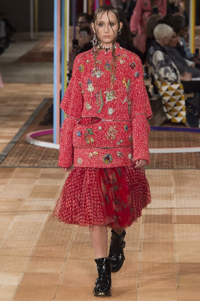 Alexander McQueen Spring Summer 2018 Show Ready To Wear Paris Fashion Week Sarah Burton Floral Garden Textile Technique Flowers Embroidery