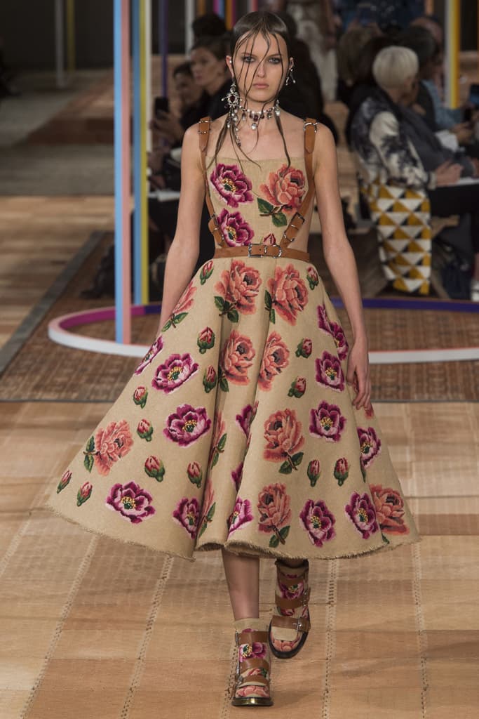 Alexander McQueen Spring Summer 2018 Show Ready To Wear Paris Fashion Week Sarah Burton Floral Garden Textile Technique Flowers Embroidery