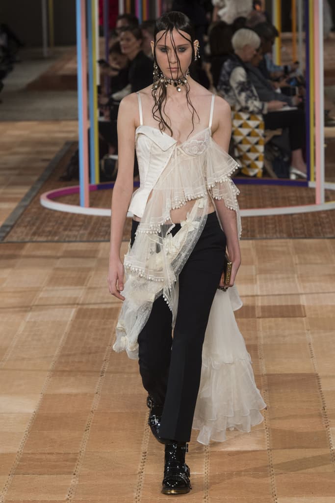 Alexander McQueen Spring Summer 2018 Show Ready To Wear Paris Fashion Week Sarah Burton Floral Garden Textile Technique Flowers Embroidery