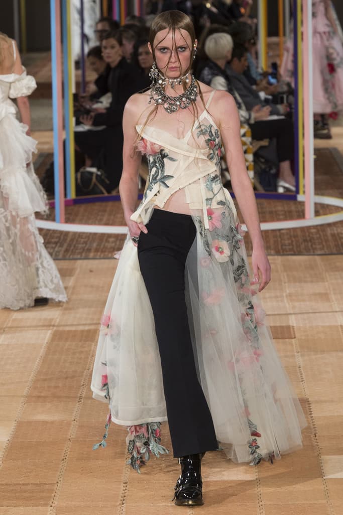 Alexander McQueen Spring Summer 2018 Show Ready To Wear Paris Fashion Week Sarah Burton Floral Garden Textile Technique Flowers Embroidery