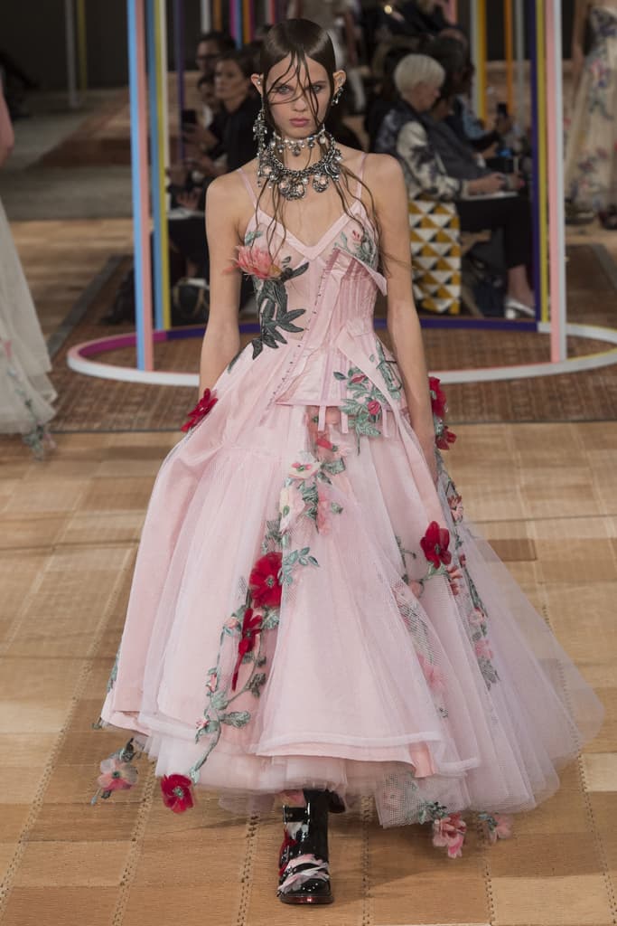 Alexander McQueen Spring Summer 2018 Show Ready To Wear Paris Fashion Week Sarah Burton Floral Garden Textile Technique Flowers Embroidery