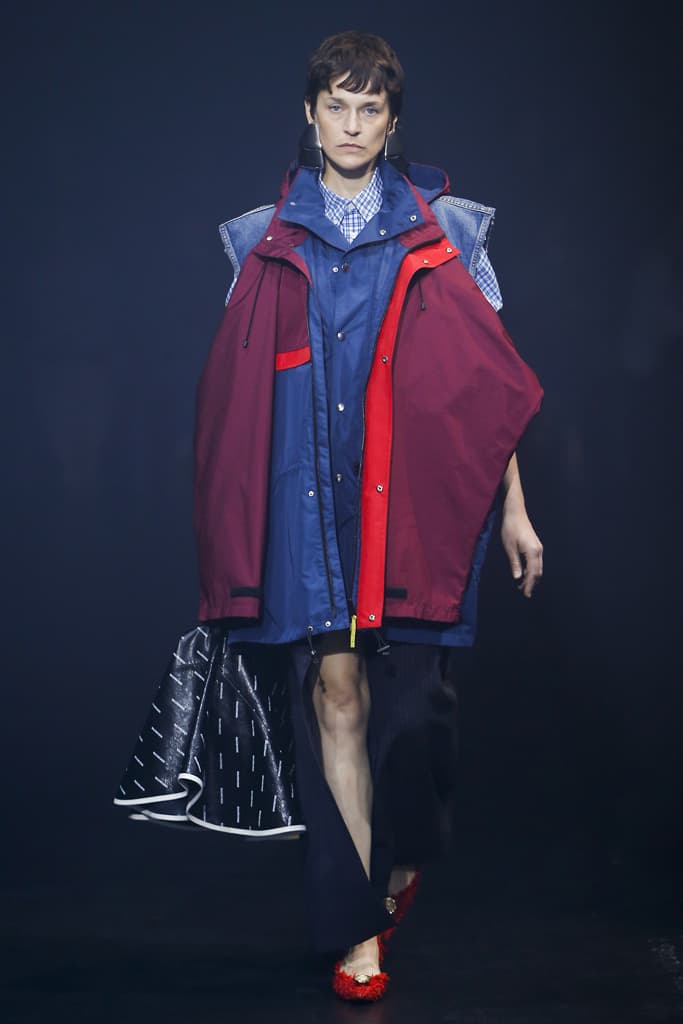 Balenciaga Spring Summer 2018 Runway Show Recap Platform Crocs Foam Demna Gvasalia PFW Paris Fashion Week Fanny Pack Vetements