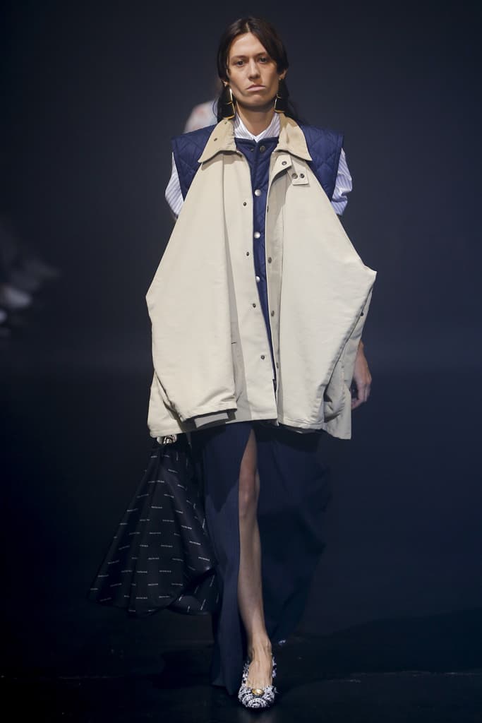 Balenciaga Spring Summer 2018 Runway Show Recap Platform Crocs Foam Demna Gvasalia PFW Paris Fashion Week Fanny Pack Vetements