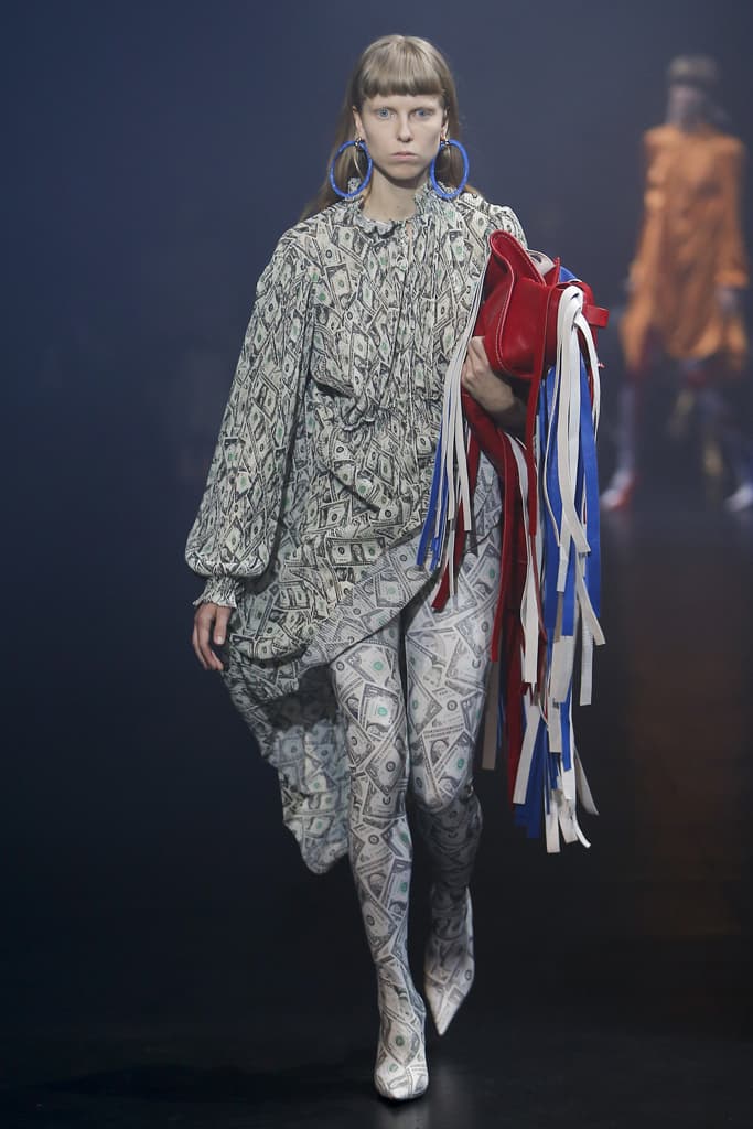 Balenciaga Spring Summer 2018 Runway Show Recap Platform Crocs Foam Demna Gvasalia PFW Paris Fashion Week Fanny Pack Vetements