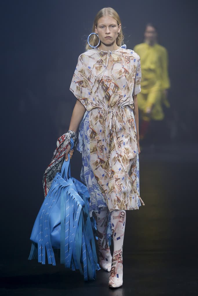 Balenciaga Spring Summer 2018 Runway Show Recap Platform Crocs Foam Demna Gvasalia PFW Paris Fashion Week Fanny Pack Vetements