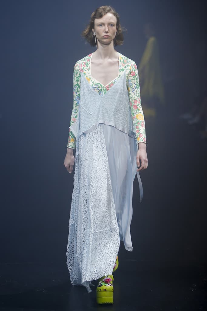 Balenciaga Spring Summer 2018 Runway Show Recap Platform Crocs Foam Demna Gvasalia PFW Paris Fashion Week Fanny Pack Vetements