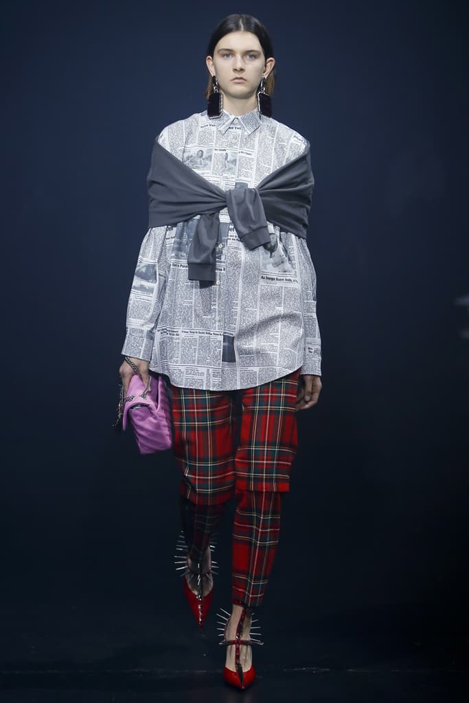 Balenciaga Spring Summer 2018 Runway Show Recap Platform Crocs Foam Demna Gvasalia PFW Paris Fashion Week Fanny Pack Vetements