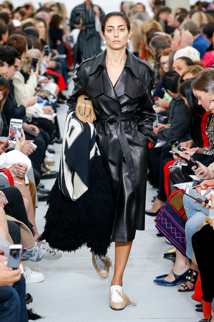 Céline Phoebe Philo Spring Summer 2018 Runway Show PFW Paris Fashion Week Collection Clutch Bag
