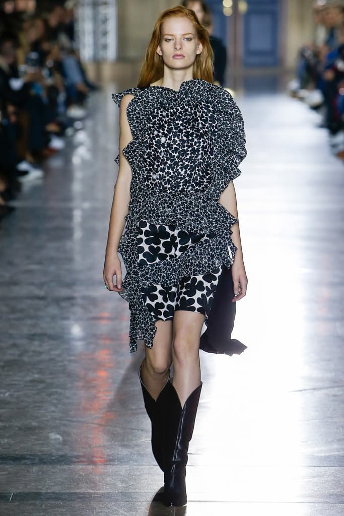 Clare Waight Keller Givenchy Spring Summer 2018 Paris Fashion Week Recap Chloe Riccardo Tisci