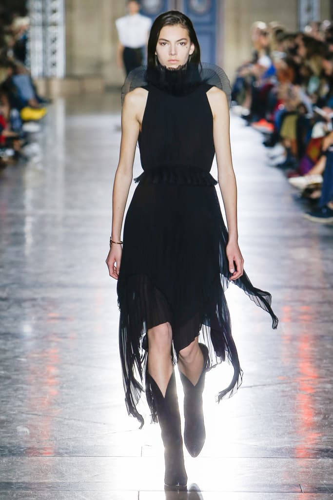 Clare Waight Keller Givenchy Spring Summer 2018 Paris Fashion Week Recap Chloe Riccardo Tisci