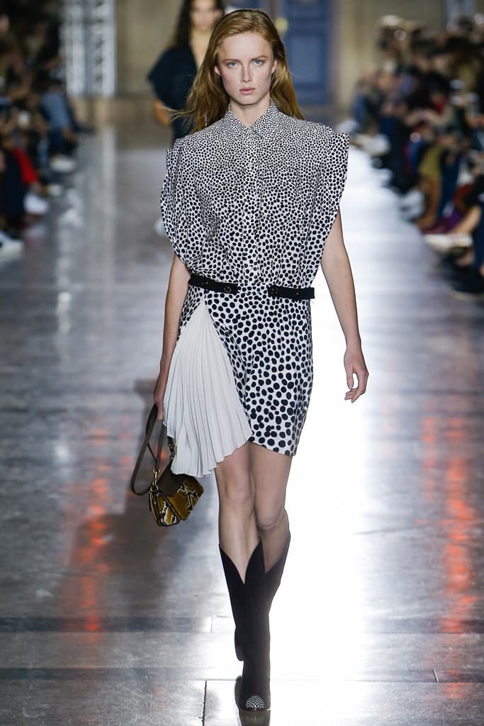 Clare Waight Keller Givenchy Spring Summer 2018 Paris Fashion Week Recap Chloe Riccardo Tisci