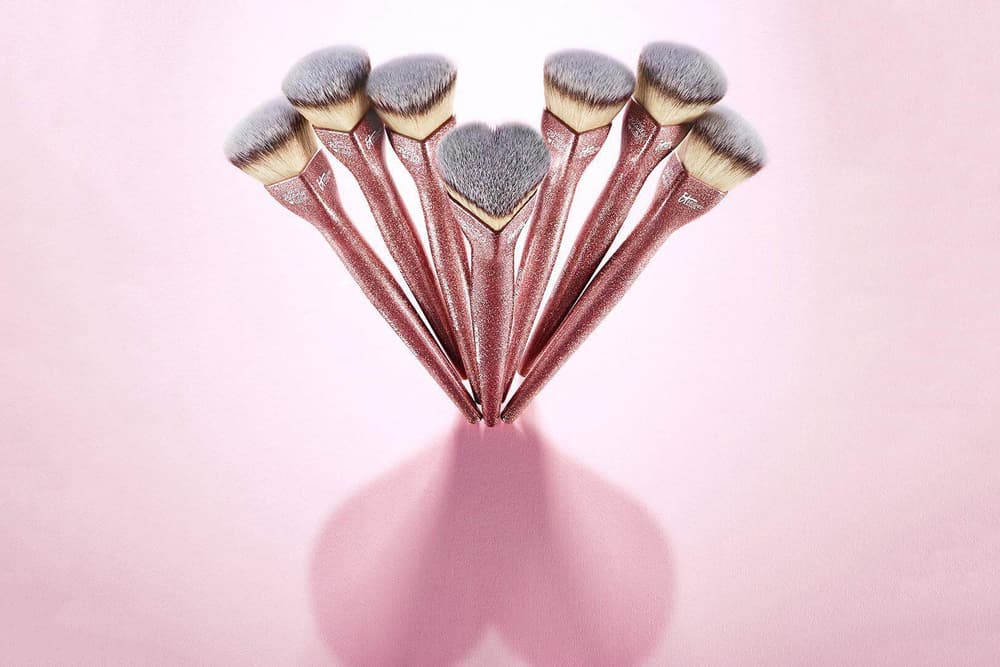IT Cosmetics Love Is The Foundation Brush