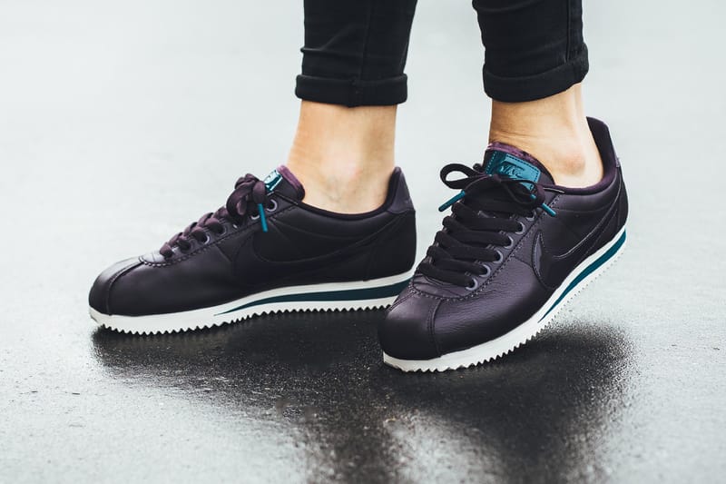 nike air force 1 07 prm wmns port wine space blue