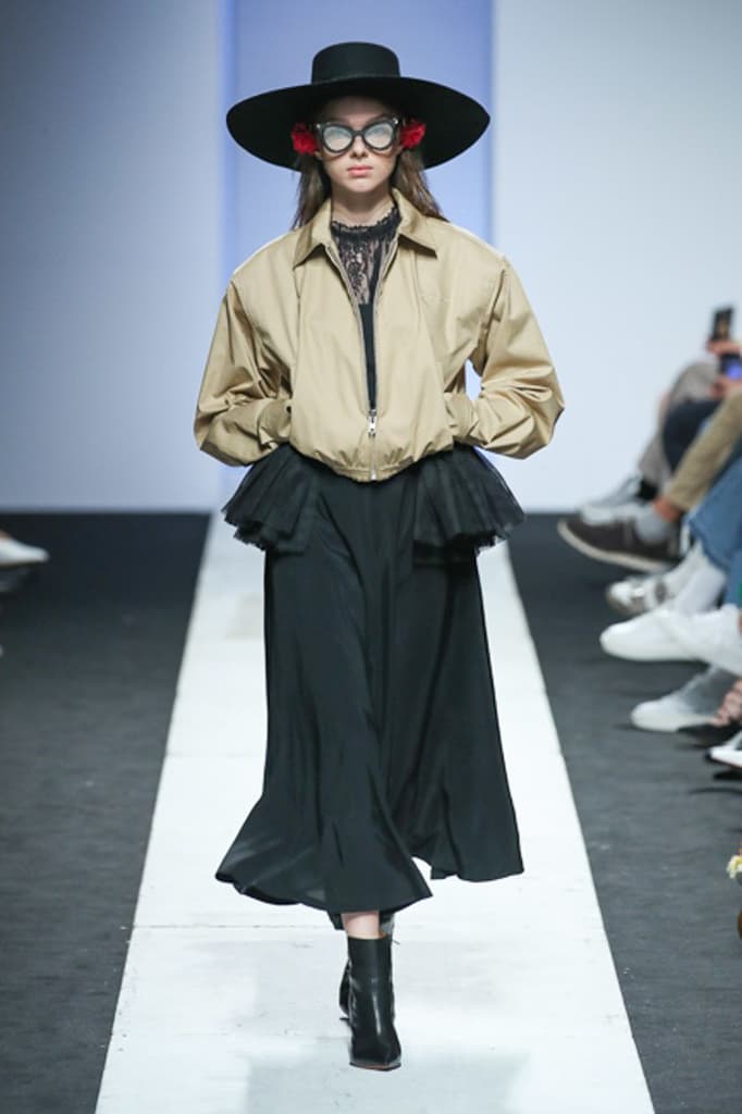 Pushbutton Spring 2018 Collection Seoul Fashion Week Korea Silhouettes Color Print Symmetry Experimental Edgy Unique Label