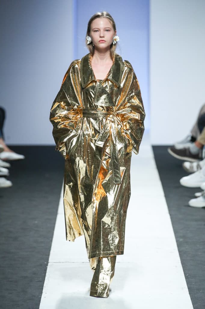 Pushbutton Spring 2018 Collection Seoul Fashion Week Korea Silhouettes Color Print Symmetry Experimental Edgy Unique Label