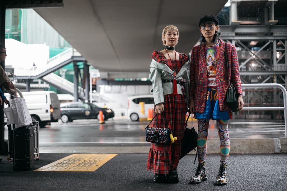 Tokyo Fashion Week Streetsnaps Street Style Looks Unique Bold Brands Vintage Sneakers Nike Balenciaga Photography Undercover Sacai Adidas Comme des Garcons