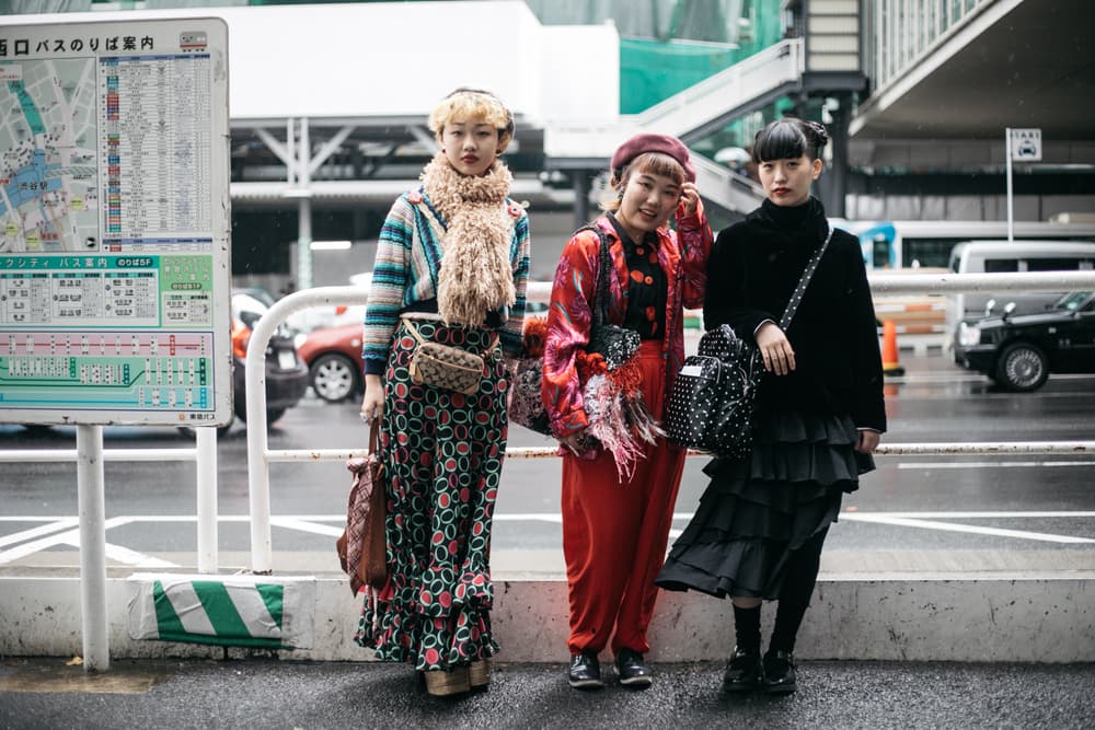Tokyo Fashion Week Streetsnaps Street Style Looks Unique Bold Brands Vintage Sneakers Nike Balenciaga Photography Undercover Sacai Adidas Comme des Garcons