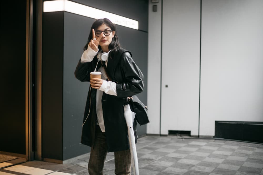 Tokyo Fashion Week Streetsnaps Street Style Looks Unique Bold Brands Vintage Sneakers Nike Balenciaga Photography Undercover Sacai Adidas Comme des Garcons