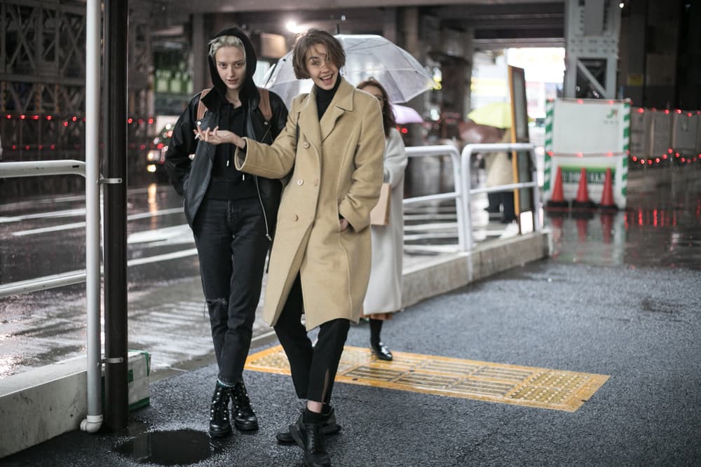 Tokyo Fashion Week Streetsnaps Street Style Looks Unique Bold Brands Vintage Sneakers Nike Balenciaga Photography Undercover Sacai Adidas Comme des Garcons