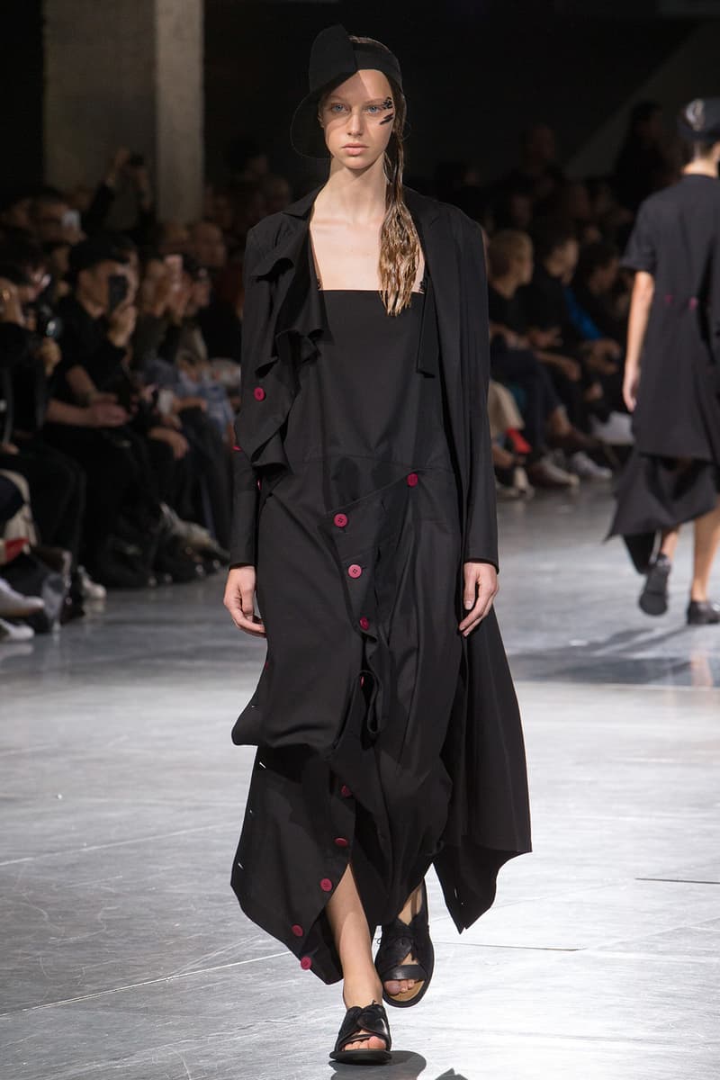 Yohji Yamamoto Spring Summer 2018 Collection Paris Fashion Week