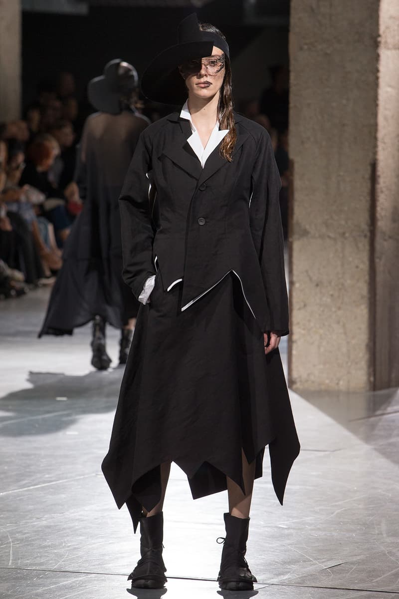 Yohji Yamamoto Spring Summer 2018 Collection Paris Fashion Week
