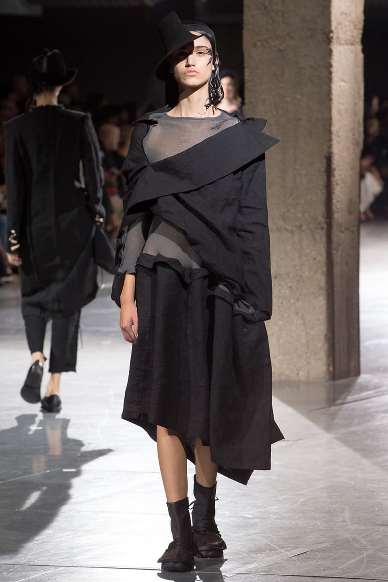 Yohji Yamamoto Spring Summer 2018 Collection Paris Fashion Week