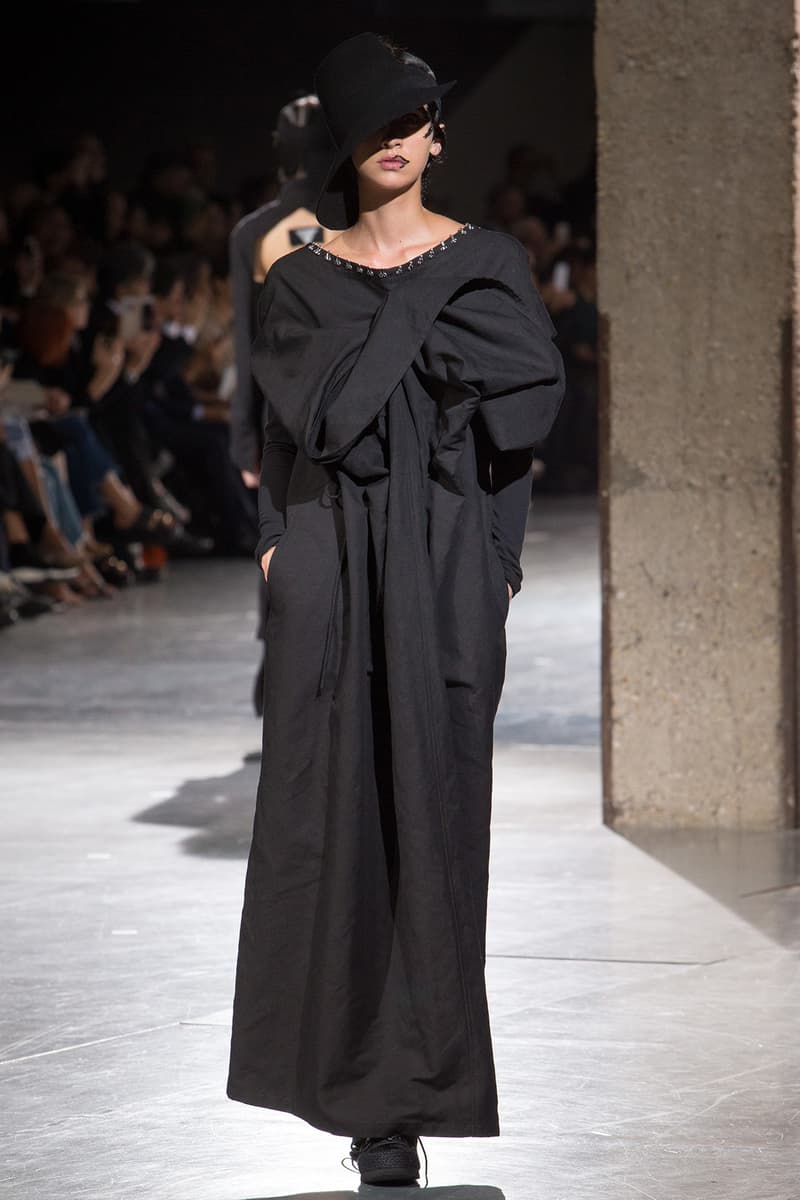 Yohji Yamamoto Spring Summer 2018 Collection Paris Fashion Week