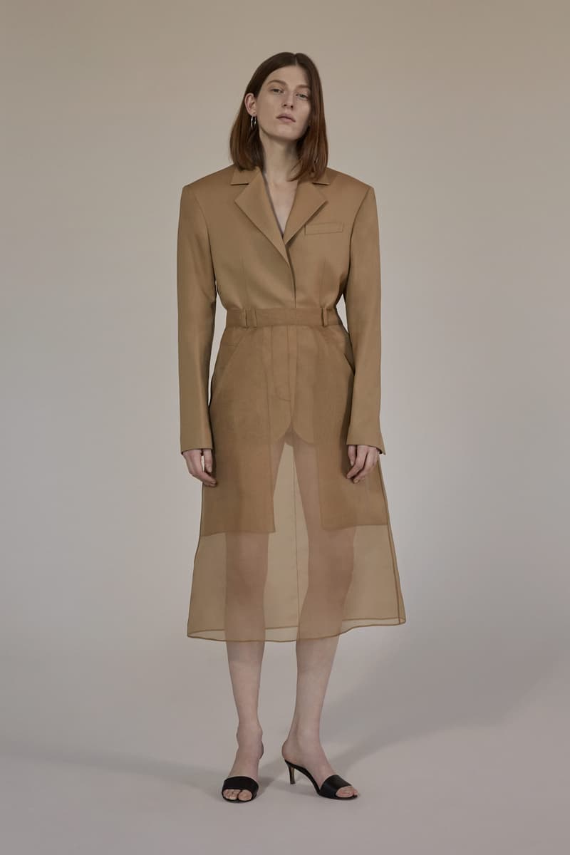 Moon Choi Fall/Winter 2017 Lookbook Fashion Tailoring Geometrical Silhouette Muted Color Palette Korean Label