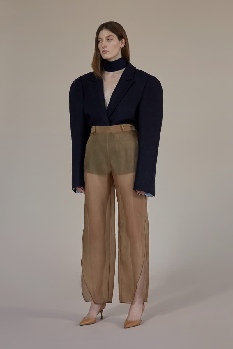 Moon Choi Fall/Winter 2017 Lookbook Fashion Tailoring Geometrical Silhouette Muted Color Palette Korean Label