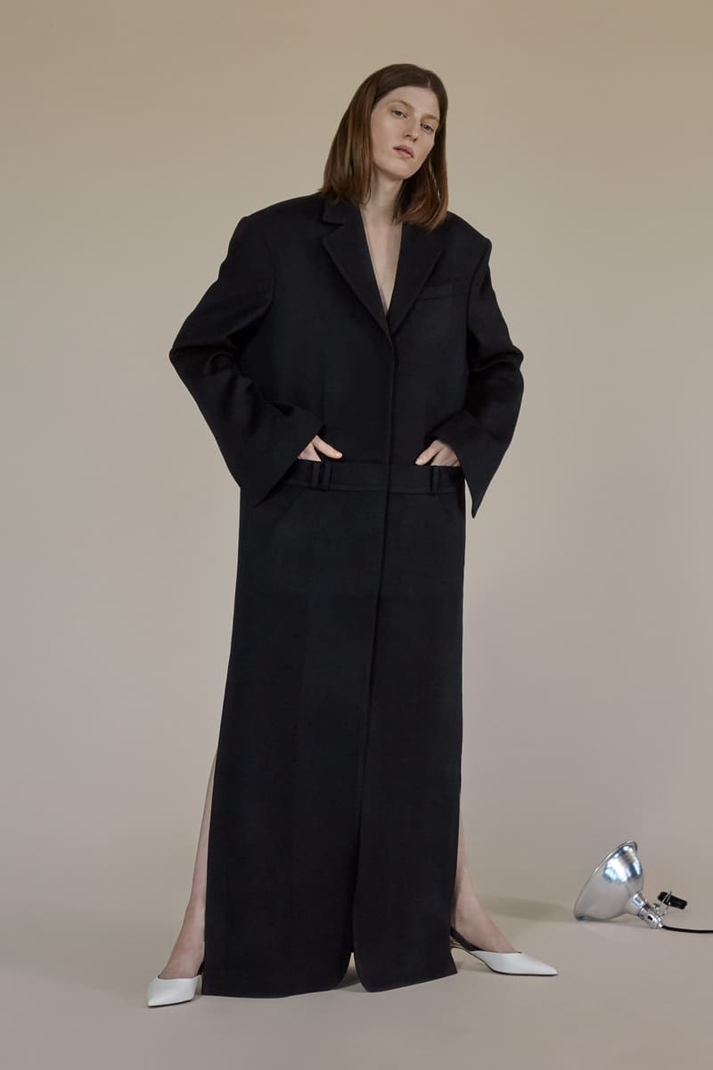Moon Choi Fall/Winter 2017 Lookbook Fashion Tailoring Geometrical Silhouette Muted Color Palette Korean Label