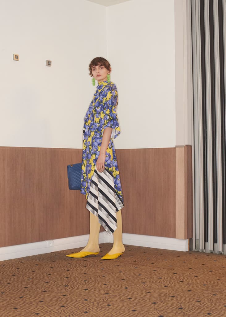 Balenciaga Women's Resort 2018 Collection Demna Gvasalia Fashion Pieces Bags Jackets Silhouette