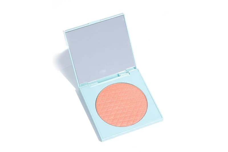 ColourPop Holiday Christmas Makeup Collection Lipstick Eyeshadow Palette Highlighter Lipstick Beauty Cosmetics