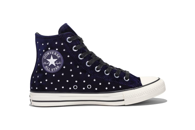 converse velvet rose